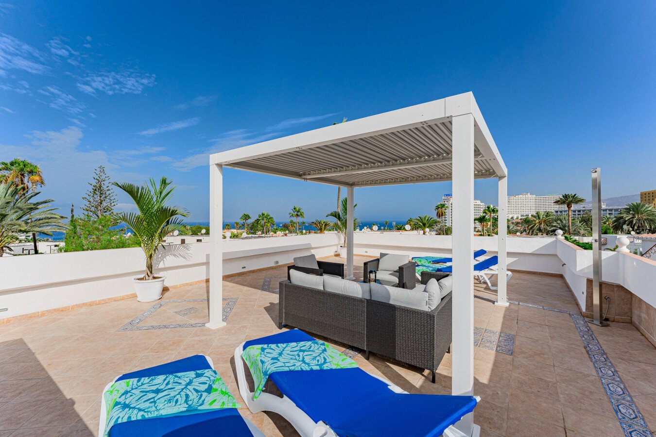 Appartamento 3 camere, con vista mare