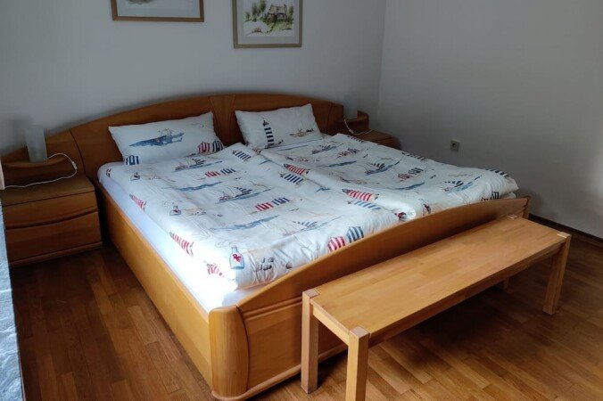 Wohnung 2 Schlafzimmer, mit Garten