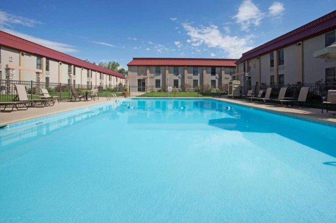 Bed and breakfast 4 bedrooms, with pool