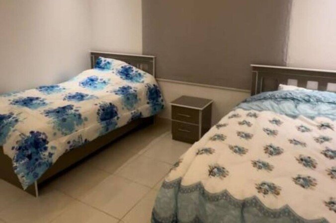 Wohnung 4 Schlafzimmer, mit Klimaanlage