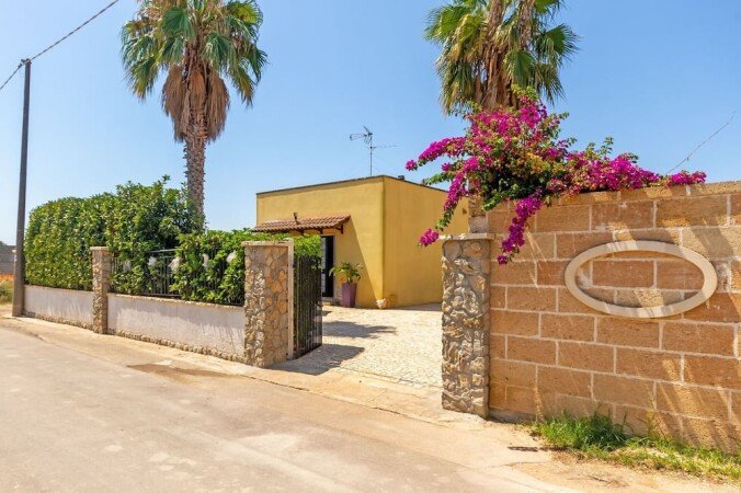 Bed and breakfast 3 camere, con giardino