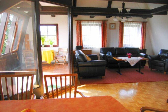 Wohnung 3 Schlafzimmer, mit Garten