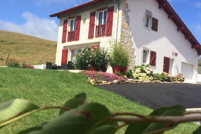 Maison authentique, 2 chambres, avec jardin