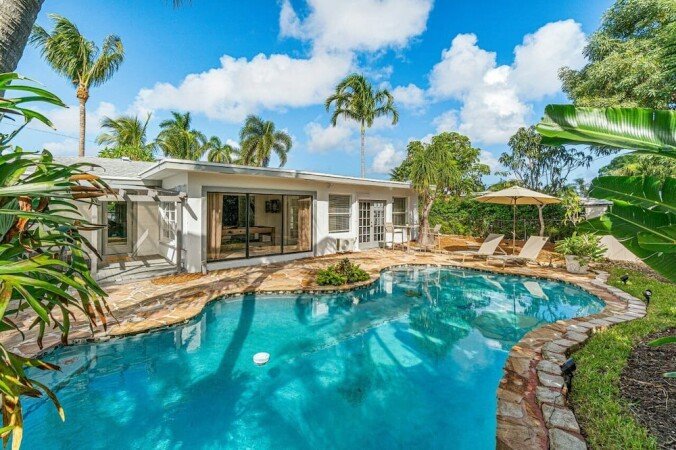 House 4 bedrooms, with jacuzzi