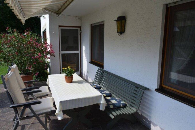 Wohnung 3 Schlafzimmer, mit Garten