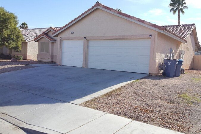 House 3 bedrooms, with garden