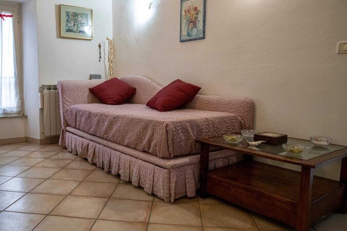 Casa 1 camera, con caminetto