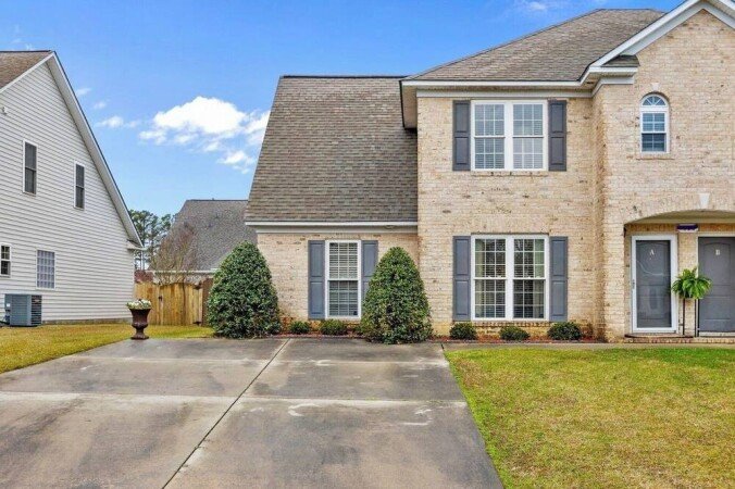 House 4 bedrooms, with jacuzzi