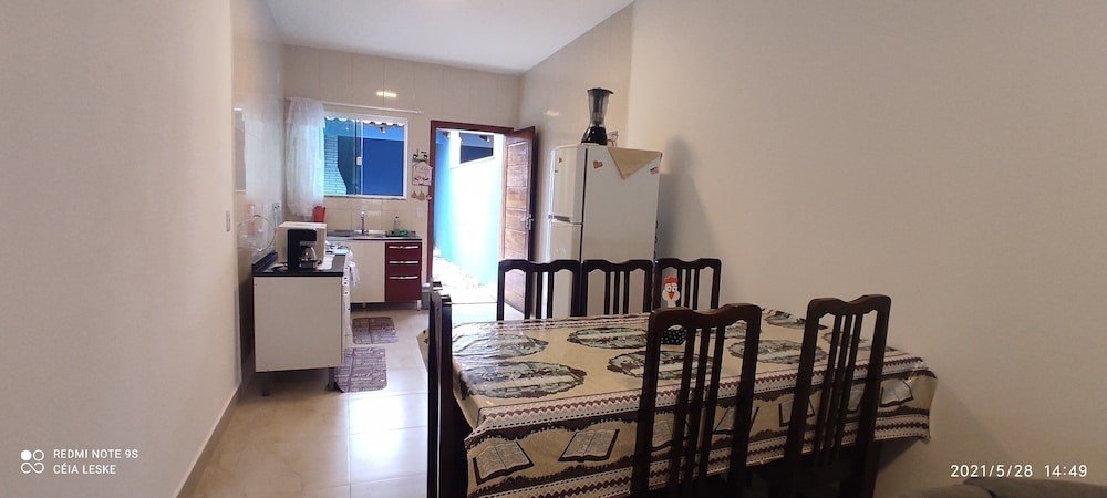 Casa 2 quartos, com jardim