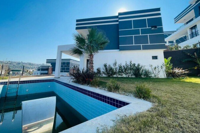 Villa 4 Schlafzimmer, mit Pool