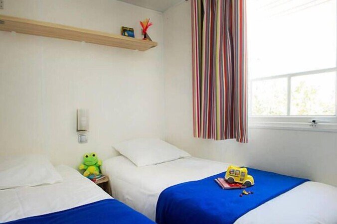 Mobil home cozy, 2 chambres, avec piscine