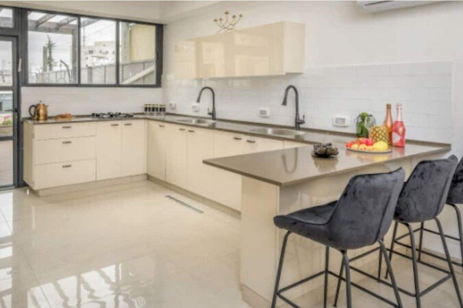 Apartment 5 bedrooms, with air conditioning