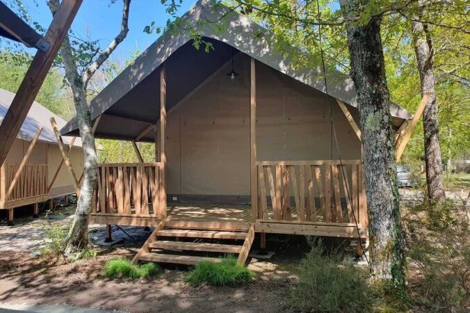 Camping / Mobil Home 2 chambres, avec wifi