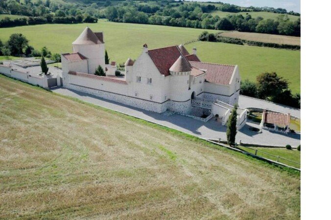 Schloss 3 Schlafzimmer, mit Garten