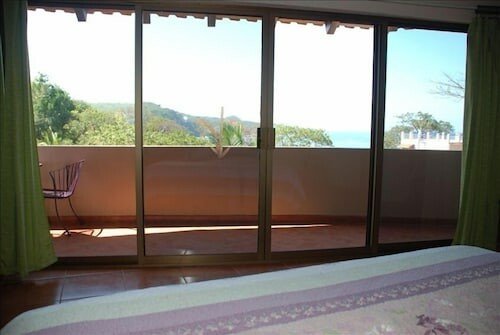 Villa 2 habitaciones, con jardín