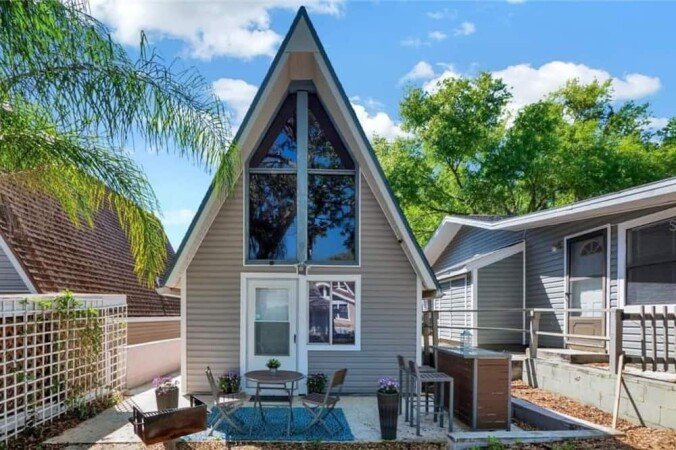 House 2 bedrooms, with pool