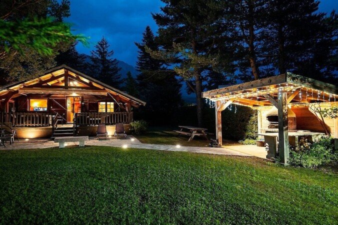 Chalet authentique, 2 chambres, avec piscine