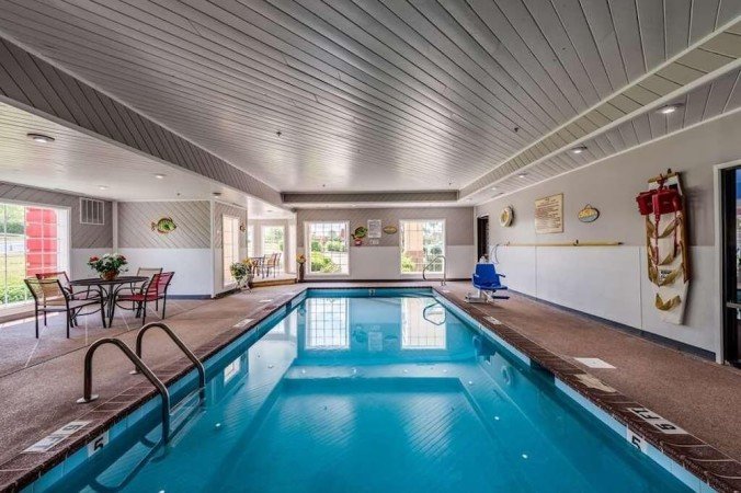 Bed and breakfast 1 bedroom, with pool