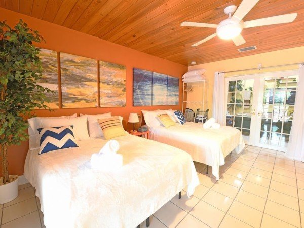 Casa 2 quartos, com ar condicionado