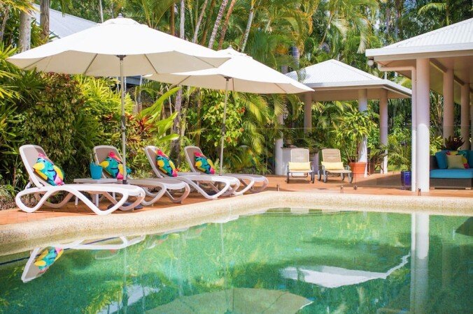 House 4 bedrooms, with pool