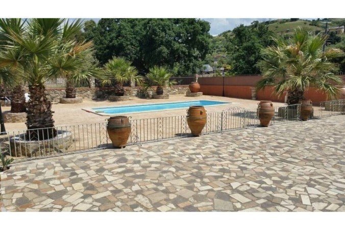 Villa 5 Schlafzimmer, mit Pool