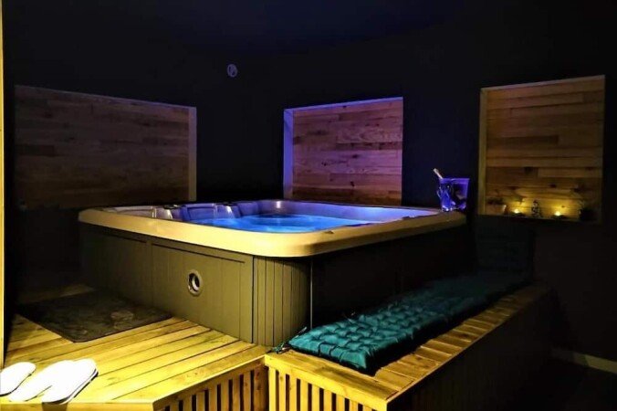 Appartement chic, 2 chambres, avec jacuzzi