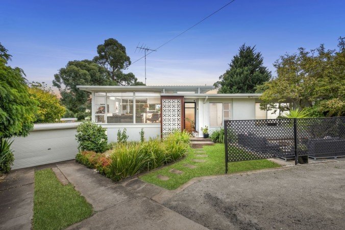 House 5 bedrooms, with pool