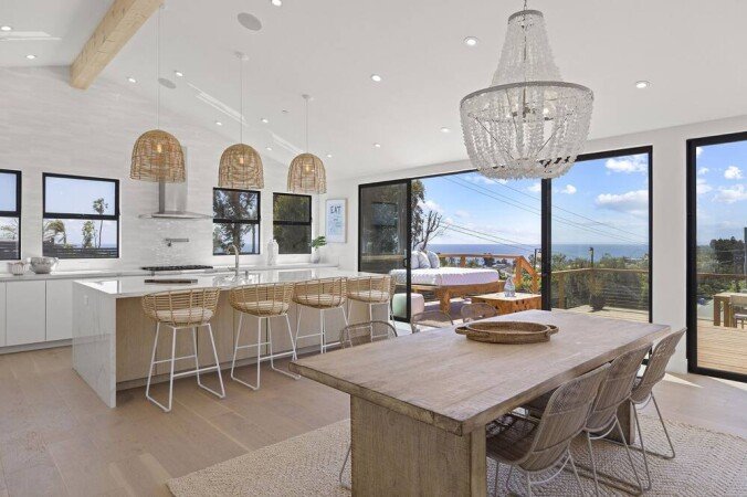 House 4 bedrooms, with jacuzzi