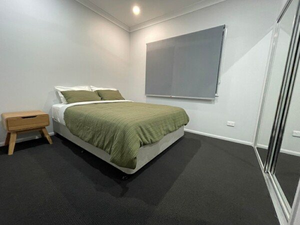 House 4 bedrooms, with garden