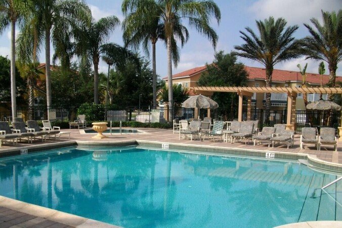 House 4 bedrooms, with jacuzzi
