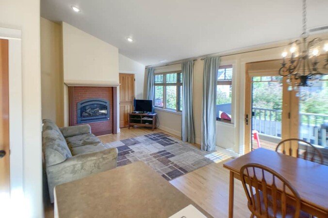 House 2 bedrooms, with pool