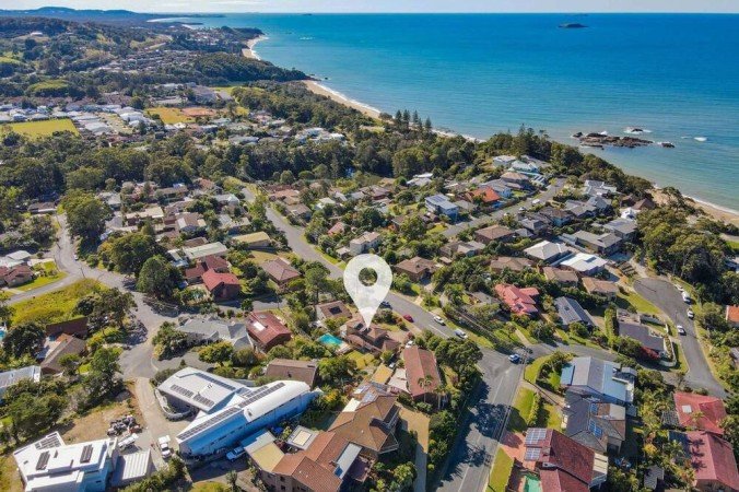 House 4 bedrooms, with pool