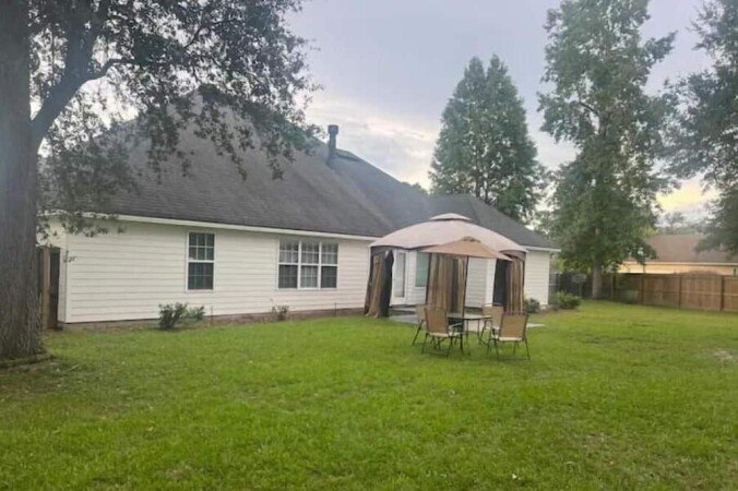 House 4 bedrooms, with jacuzzi