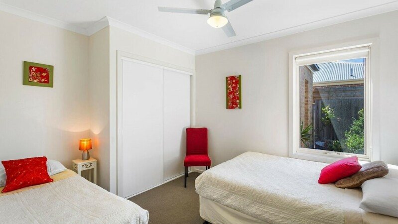 House 3 bedrooms, with garden