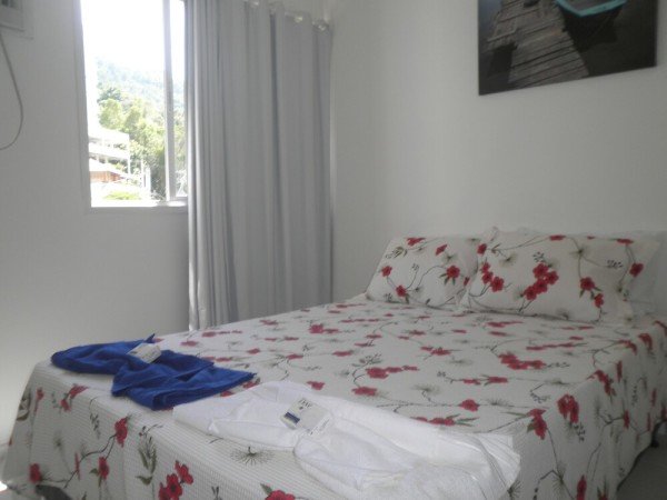 Apartamento 2 quartos, com piscina