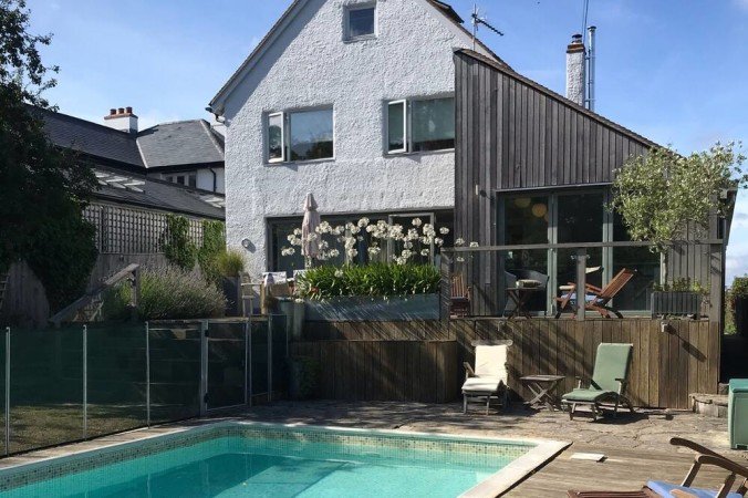 House 5 bedrooms, with pool