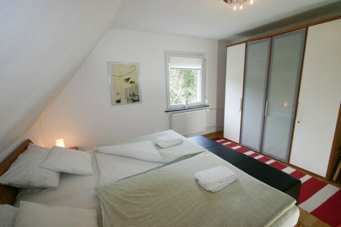 Wohnung 3 Schlafzimmer, mit Garten