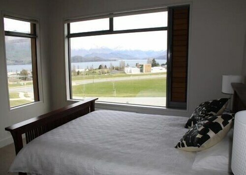 House 4 bedrooms, with jacuzzi
