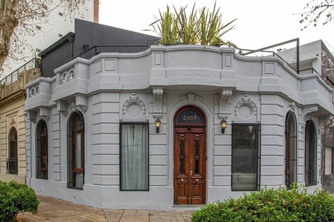 House 5 bedrooms, with pool