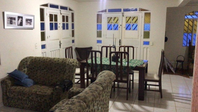 @todoptHouse 4 bedrooms, @todoptwith pool