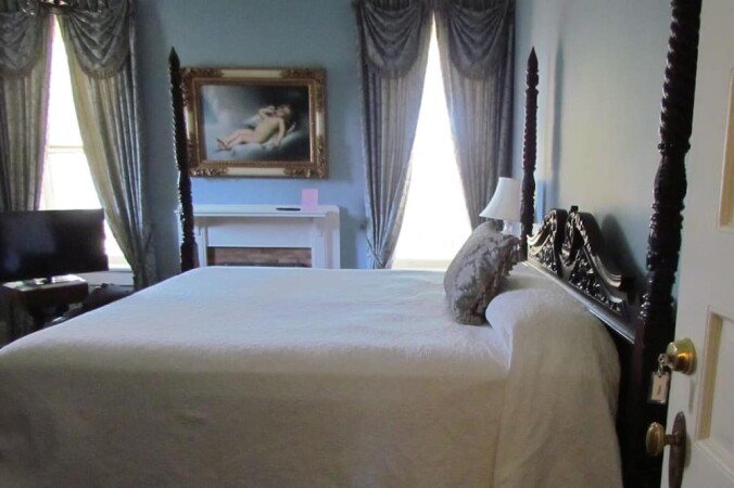 Bed and breakfast 1 bedroom, with pool