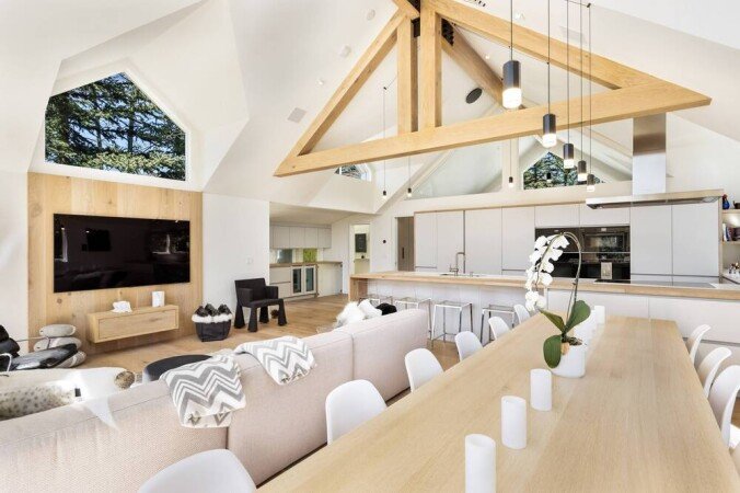 House 6 bedrooms, with fireplace