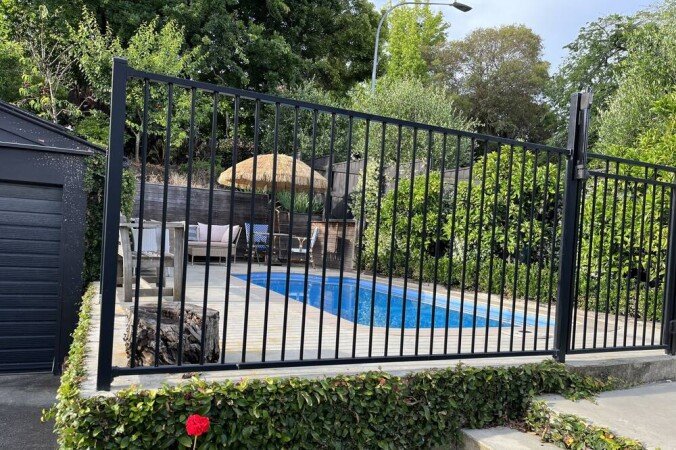 House 3 bedrooms, with pool