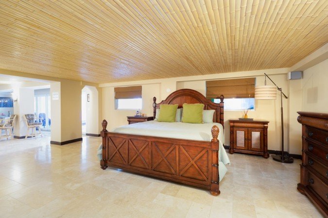 House 4 bedrooms, with jacuzzi