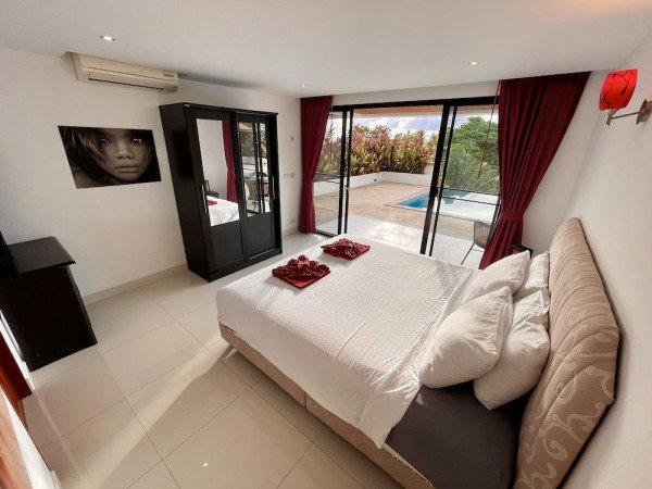 Villa 4 Schlafzimmer, mit Pool