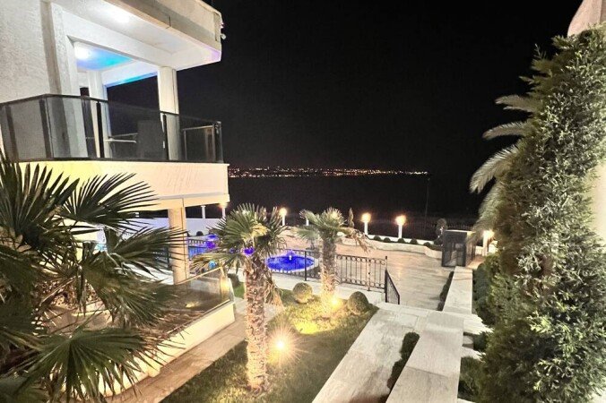 Villa 5 Schlafzimmer, mit Pool