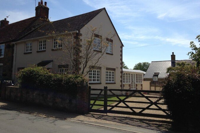 House 4 bedrooms, with garden