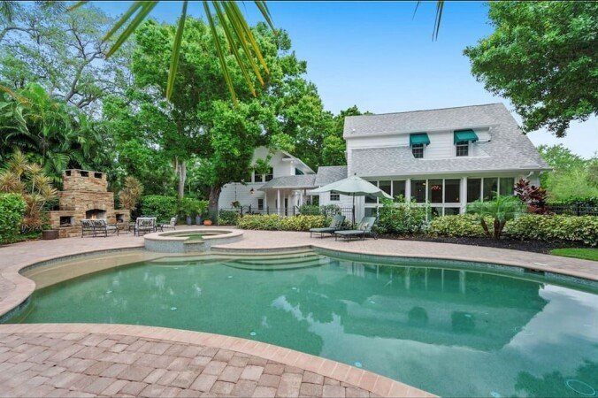 Villa 4 bedrooms, with jacuzzi