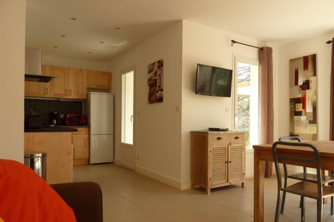 Appartement de charme, 2 chambres, avec jardin