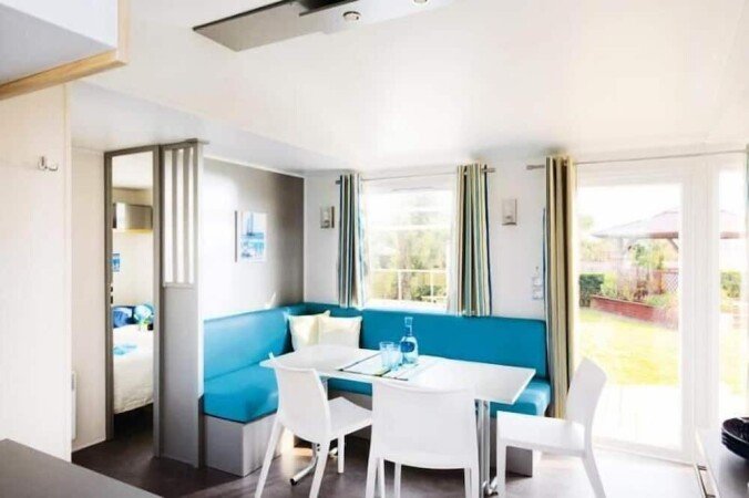 Mobil home design, 3 chambres, avec piscine